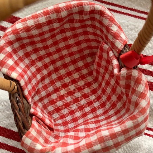 Small Basket / Basket / Mini Basket / Smaller Basket / Cute Basket / Baskets - Picture 7 of 17